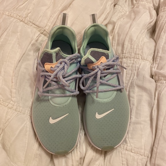 NWT Nike React Presto Pastel Tricolor Gel Sneaker Size 8 - Picture 7 of 8